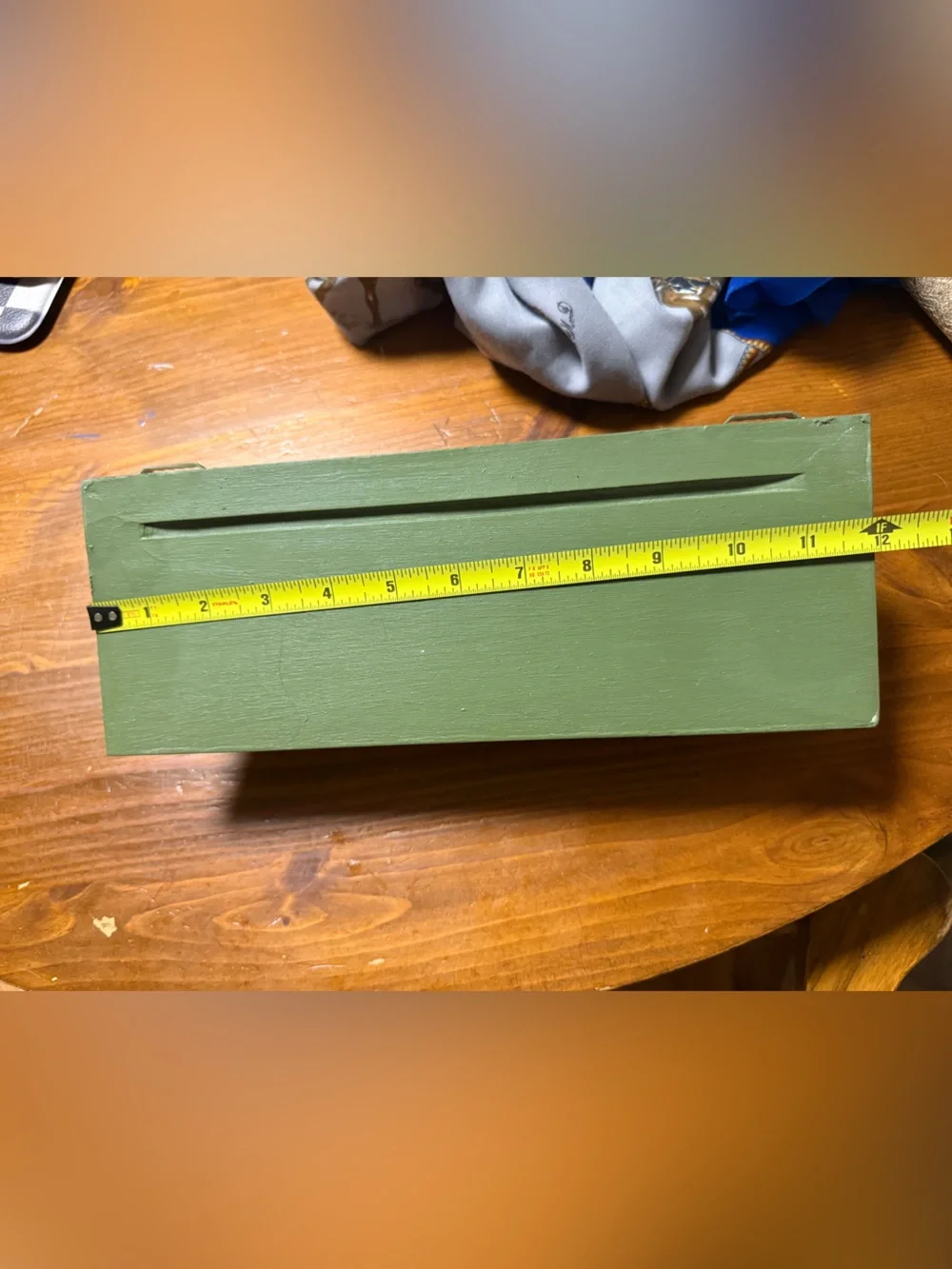 ✨ Vintage Green Decorative Wall Shelf - Classic Scalloped Accent
